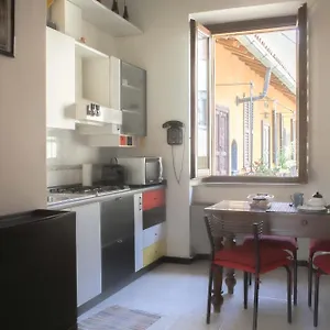 Bnbutler - Navigli - Vicolo Lavandai Milan